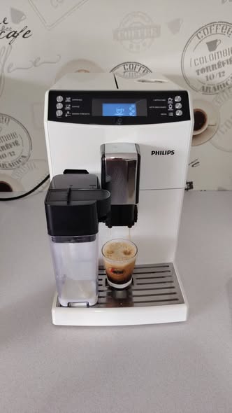 Espressor automat Philips 3100 Series cu rasnita ceramica – Espresso, Cappuccino, Macchiato