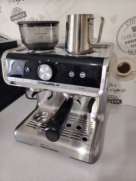 Espressor profesional Crocaffe Gastroback Noble Barista – aproape nou, cu accesorii si cutie originala