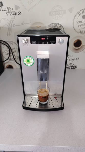 Espressor automat Melitta Caffeo Solo – cafea boabe, rasnita integrata, decalcifiat si revizuit