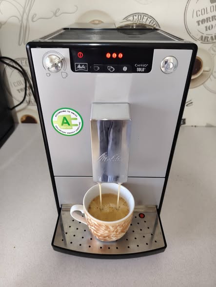Espressor automat Melitta Caffeo Solo – cafea boabe, rasnita integrata, decalcifiat si revizuit - Imagine 3
