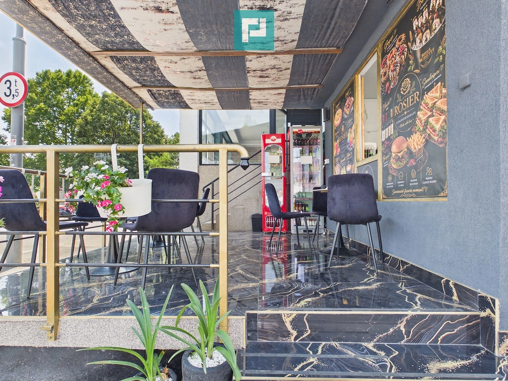 Afacere la cheie Langoserie, Cafenea si Fast Food in Arad – terasa, vad comercial, complet amenajata