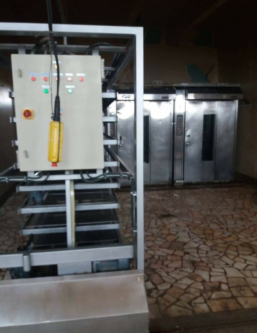 Cuptoare de panificatie semi-automate GPG Horno Static Refractario SR-26-T, Spania