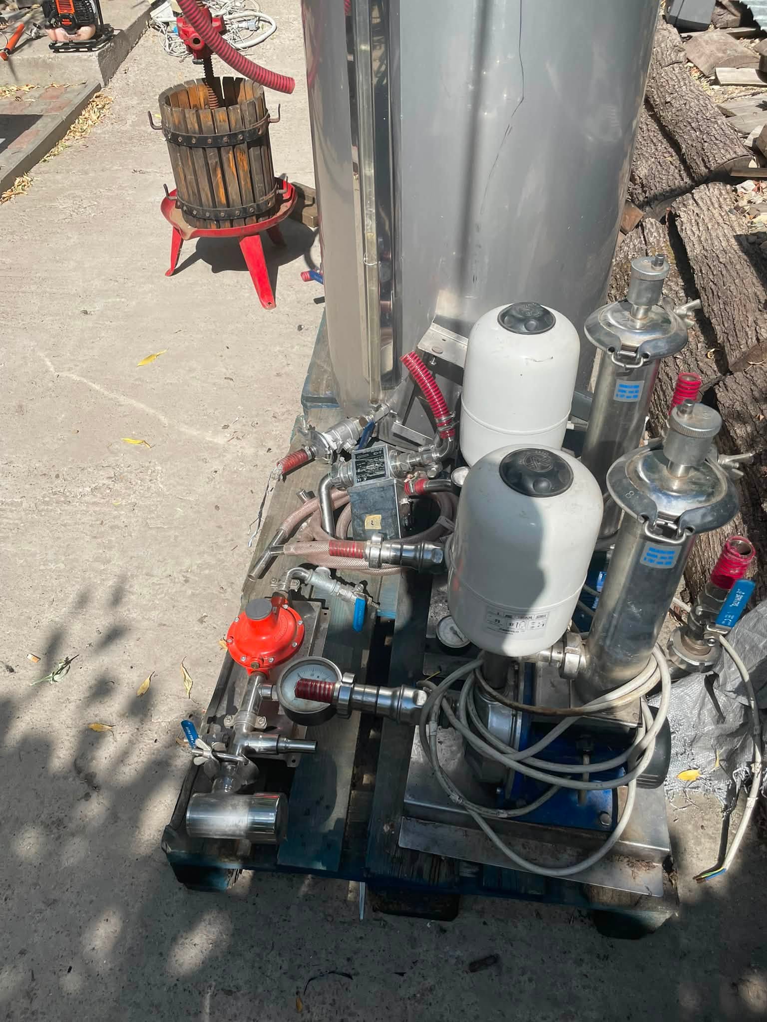 Butoaie inox profesionale cu pompe si accesorii - rezervoare inox HoReCa - Imagine 2