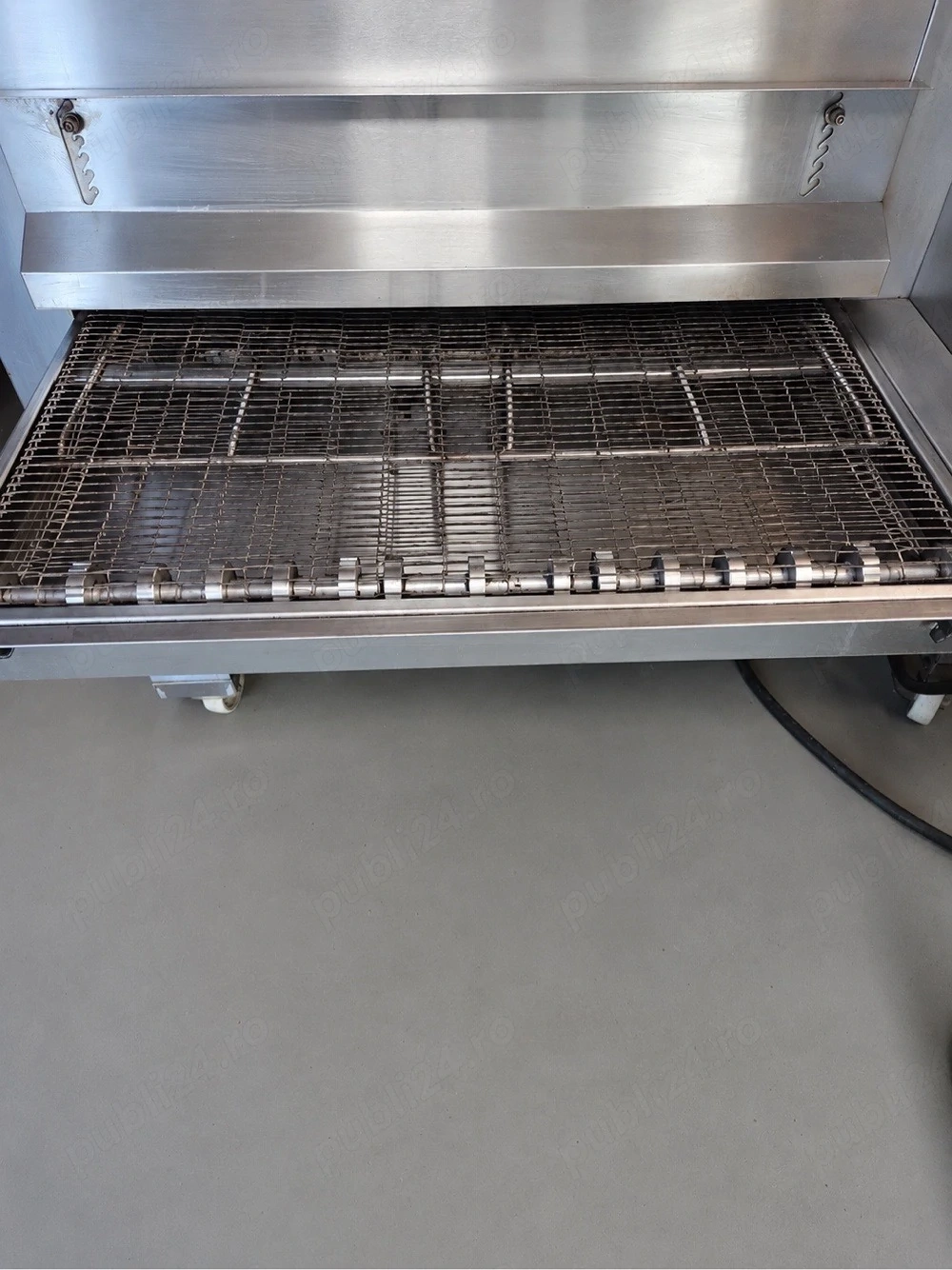 Banda profesionala pentru covrigi Zanolli din inox – utilaj patiserie si brutarie