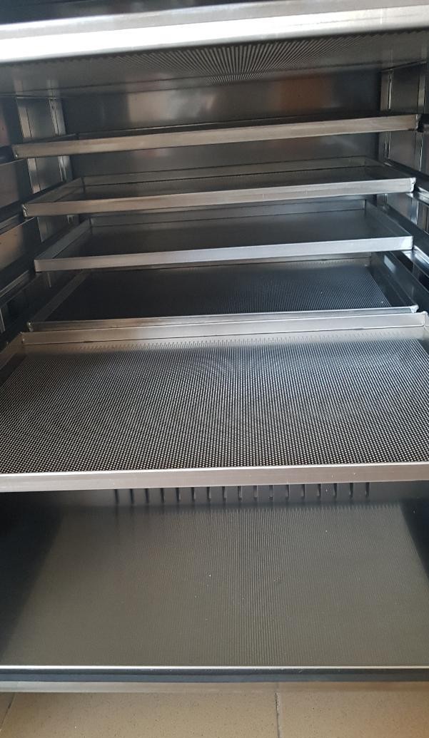 Dospitor Profesional LIEVTEC 10 Tavi 60x40 cm cu Umidificare Automata - Utilaj Patiserie si Brutarie - Imagine 3