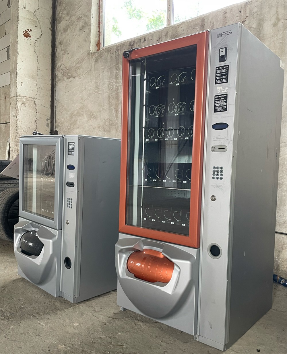 Automat Vending FAS Krystal 175 Snack & Food cu Racire – Profesional