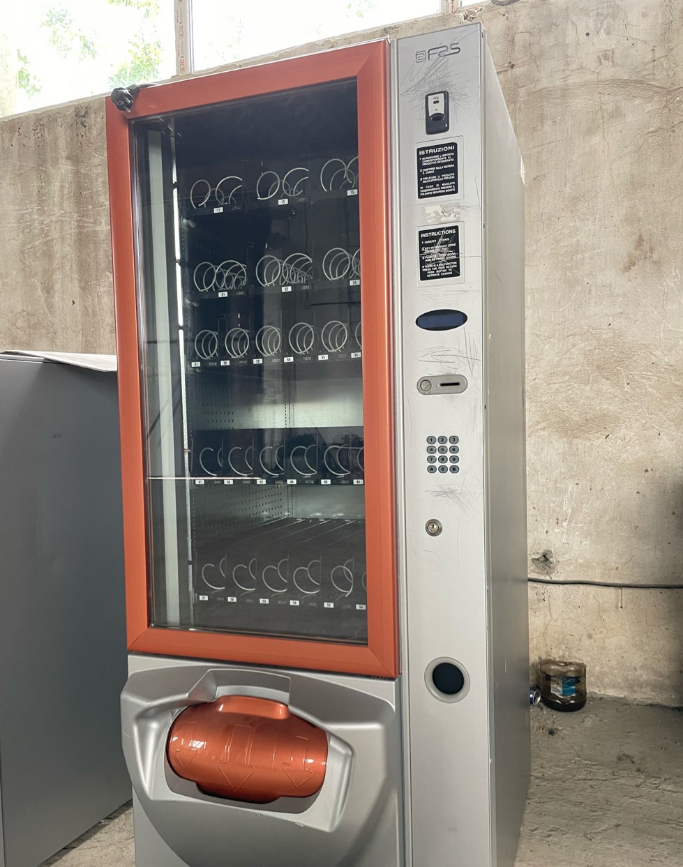 Automat Vending FAS Krystal 175 Snack & Food cu Racire – Profesional - Imagine 2