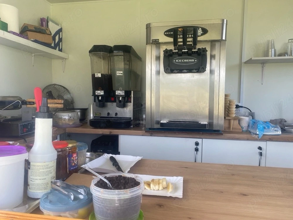 Rulota comerciala complet echipata si utilata – aparat inghetata, cafea, clatite, waffle, gogosi - Imagine 2