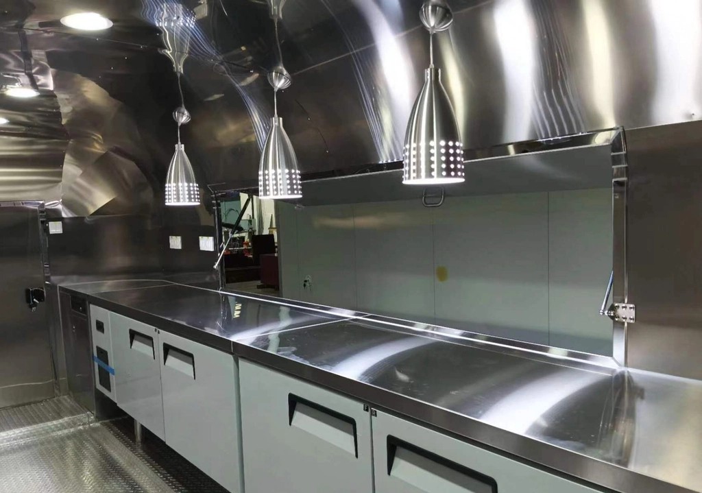 Food Truck Airstream 2024 – rulotă fast-food complet echipată, inox, 380V, omologată RAR - Imagine 2