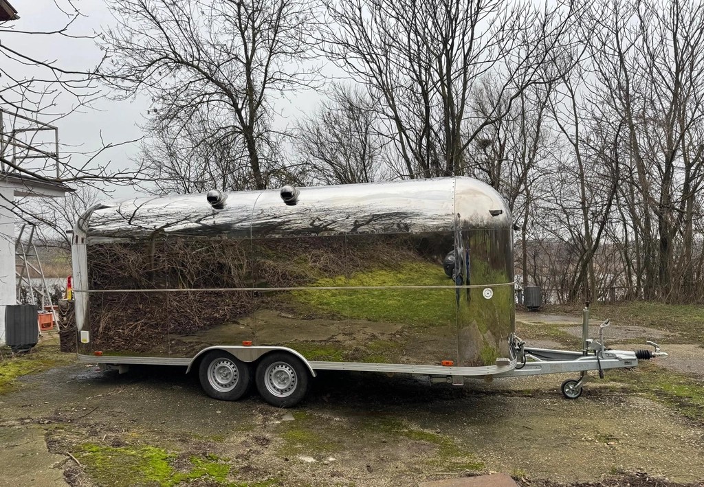 Rulotă Food Truck complet echipată – Airstream inox 5,5 m, bucătărie HoReCa, RAR, Ilfov