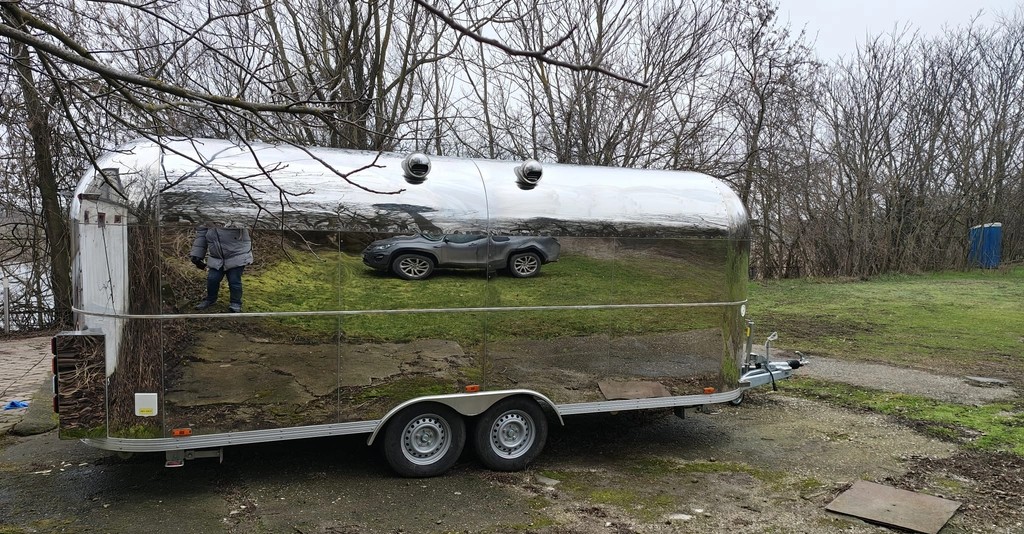 Rulotă Food Truck complet echipată – Airstream inox 5,5 m, bucătărie HoReCa, RAR, Ilfov - Imagine 3