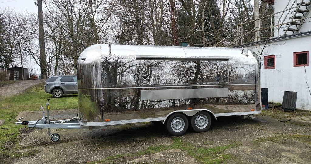 Rulotă Food Truck complet echipată – Airstream inox 5,5 m, bucătărie HoReCa, RAR, Ilfov - Imagine 4