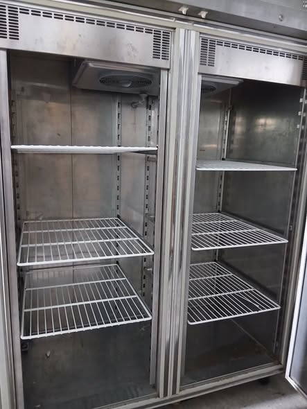 Vitrina frigorifica verticala profesionala 2 usi – lactate, mezeluri, patiserie, HoReCa - Imagine 5