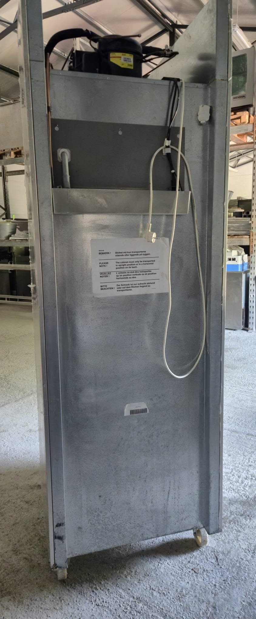 Frigider profesional inox Gram 560L – HoReCa, 220V, pe roti, stare perfecta - Imagine 2