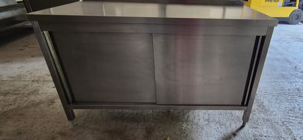 Dulap inox profesional cu blat de lucru si rebord 150x70x85 cm – mobilier HoReCa - Imagine 3