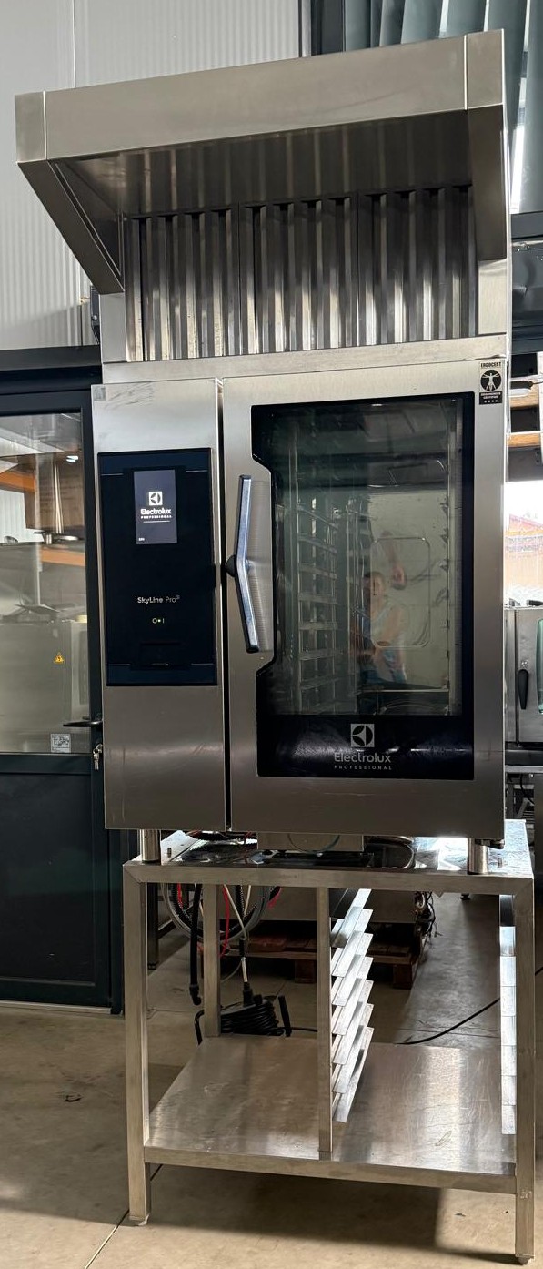 Cuptor Combi Electrolux Professional SkyLine Pro 10 GN 2/1 + Hotă