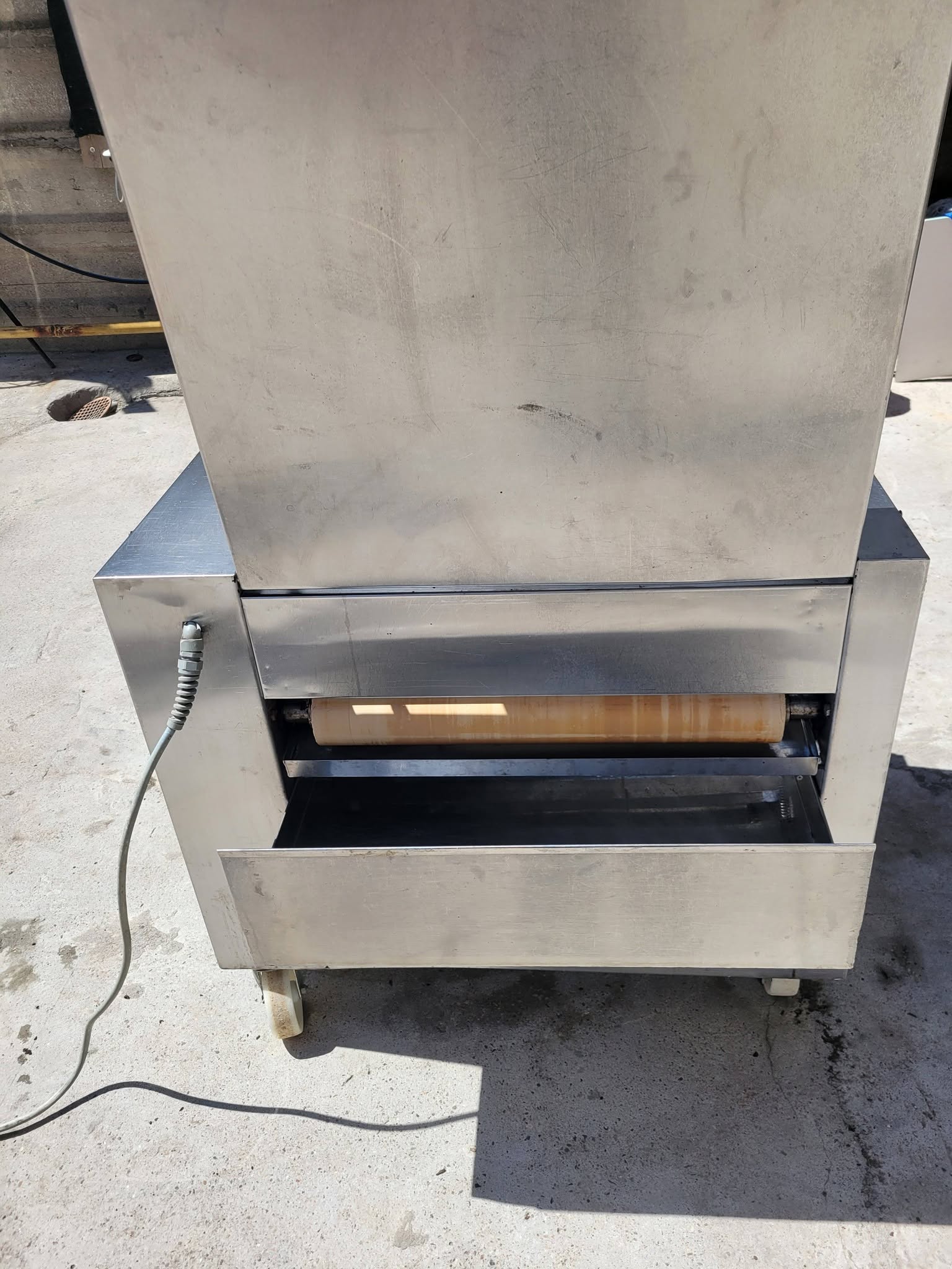 Utilaj profesional KD-Putz curatare tavi 60x80 - masina automata brutarie SH