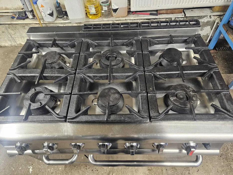 Aragaz profesional 6 arzatoare cu cuptor pe gaz Linia 700 – SH – garantie 6 luni