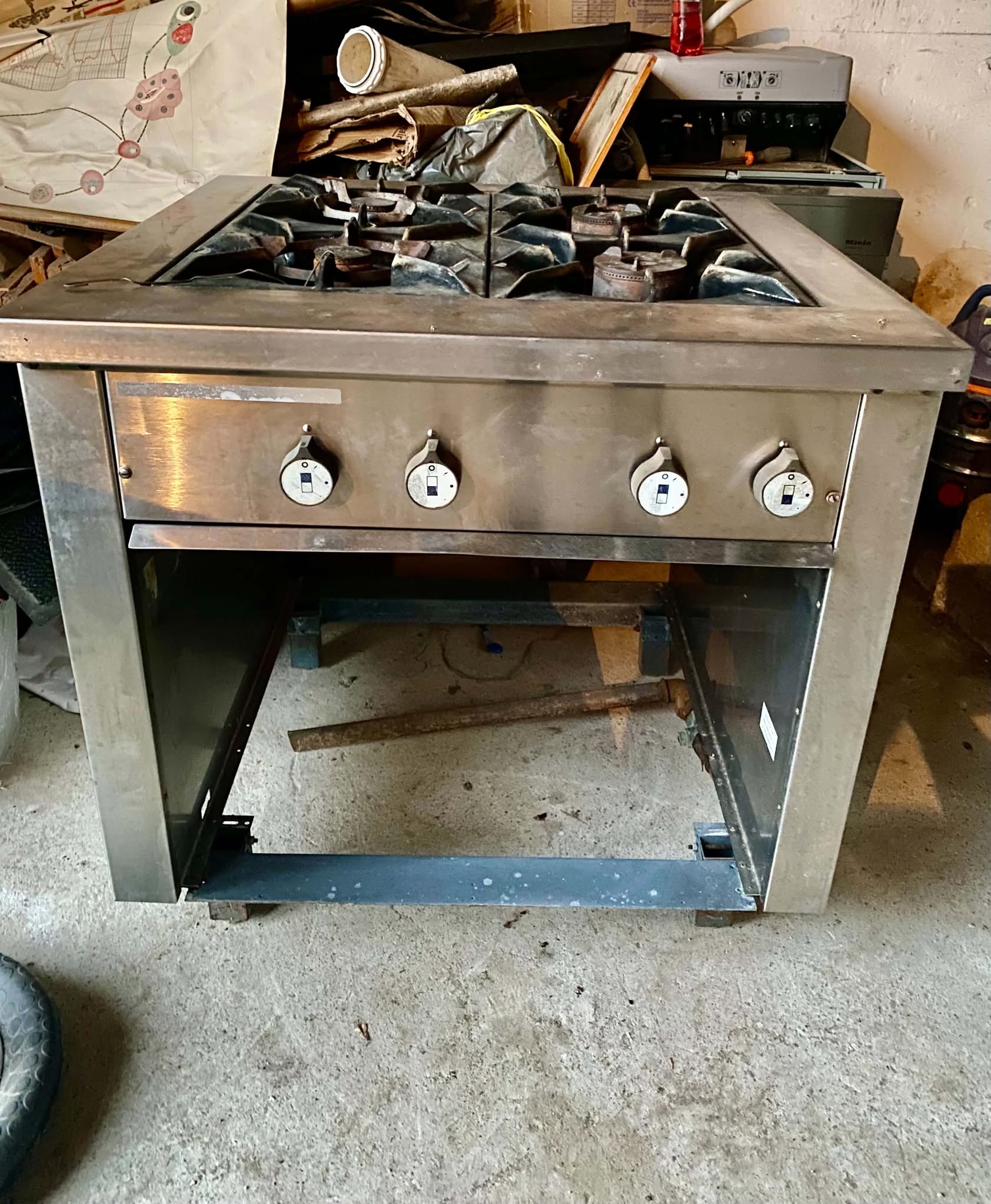 Aragaz Profesional pe Gaz 4 Arzatoare Inox - Masina de Gatit HoReCa SH - Imagine 3