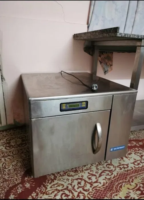 Abatitor profesional Blast Chiller TechFrost JOF ONE 3 tavi GN 1/1 – racire si congelare rapida HoReCa