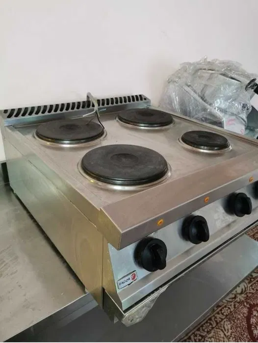 Masina de gatit electrica profesionala Fagor cu 4 plite – 9.3 kW – Aragaz electric HoReCa