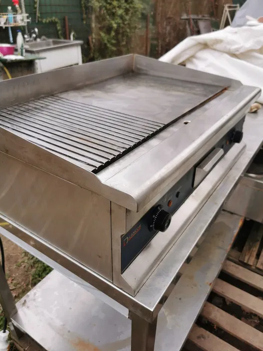 Gratar profesional electric inox neted si striat – Fry Top HoReCa pentru restaurant si fast-food - Imagine 3