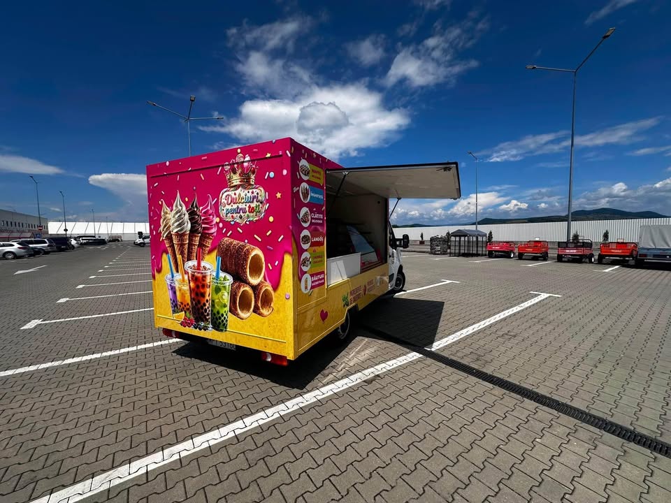 Nissan NV400 2019 Magazin Mobil - Masina Comerciala Amenajata pentru Cofetarie, Inghetata si Evenimente - Imagine 2
