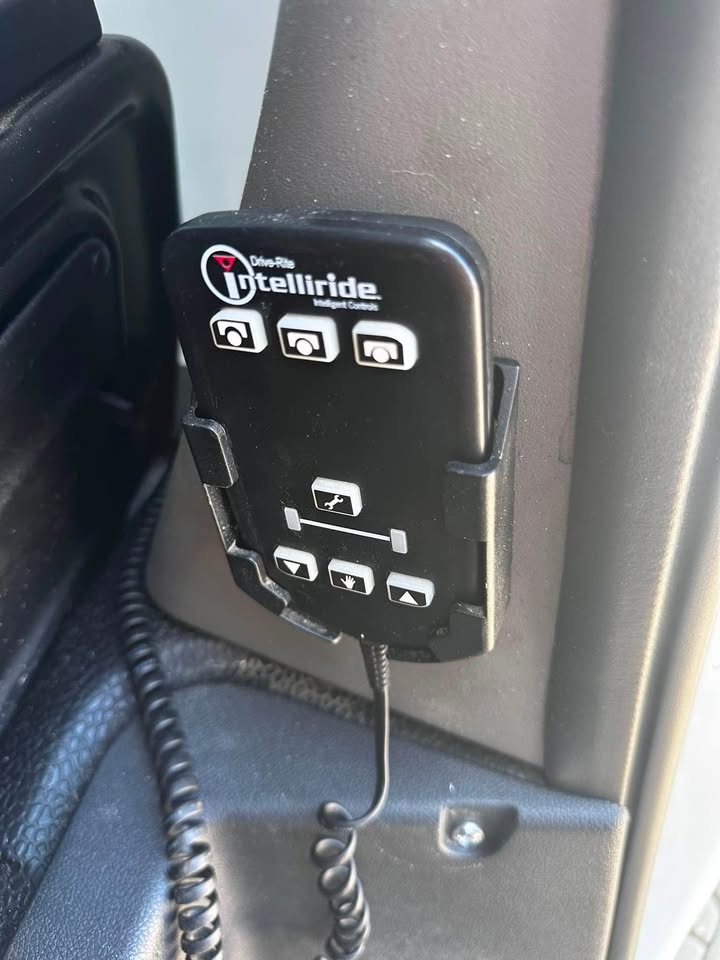 Nissan NV400 2019 Magazin Mobil - Masina Comerciala Amenajata pentru Cofetarie, Inghetata si Evenimente - Imagine 3