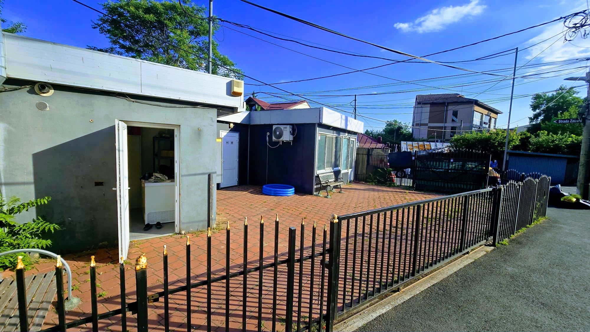 Vând restaurant la cheie în București Sector 4 – complet mobilat, utilat și autorizat - Imagine 2