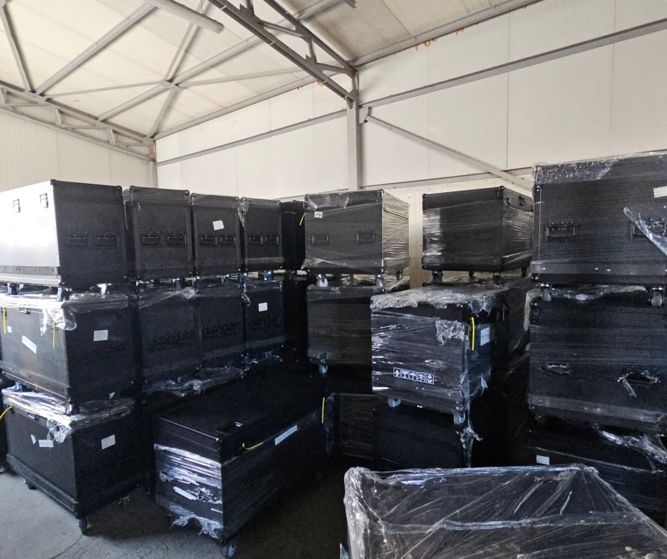 Ecran LED P3.9 Exterior GOB 7680Hz Concav/Convex +/-15° – Nou, Stoc Brasov - Imagine 2