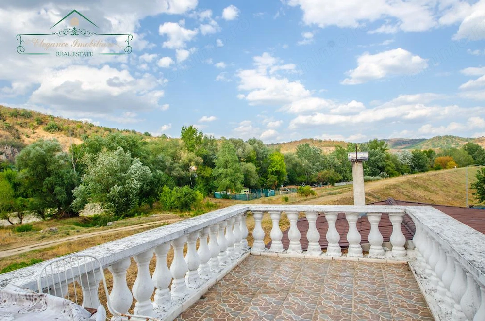 Pensiune si Restaurant de Vanzare Lipova Arad – Spatiu HoReCa 865 mp - Imagine 2