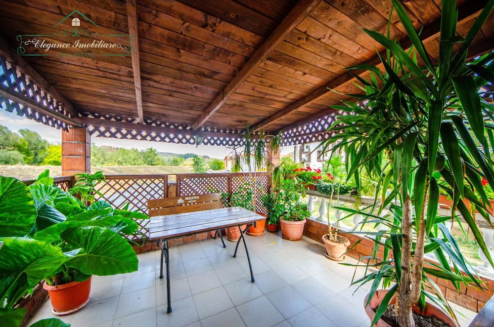 Restaurant la Cheie de Vanzare Arad – Spatiu HoReCa Central cu Terasa - Imagine 2