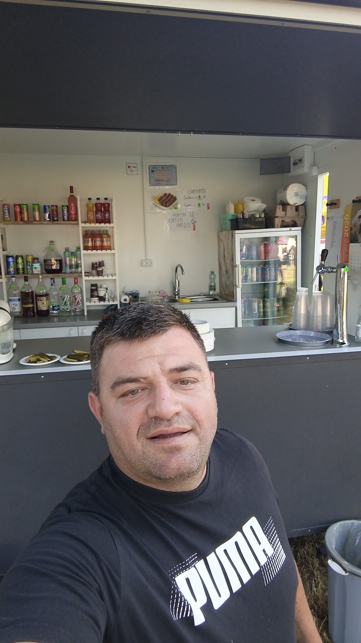 Rulota Food Truck Noua – Utilizata doar 3 luni – Complet Echipata HoReCa - Imagine 5