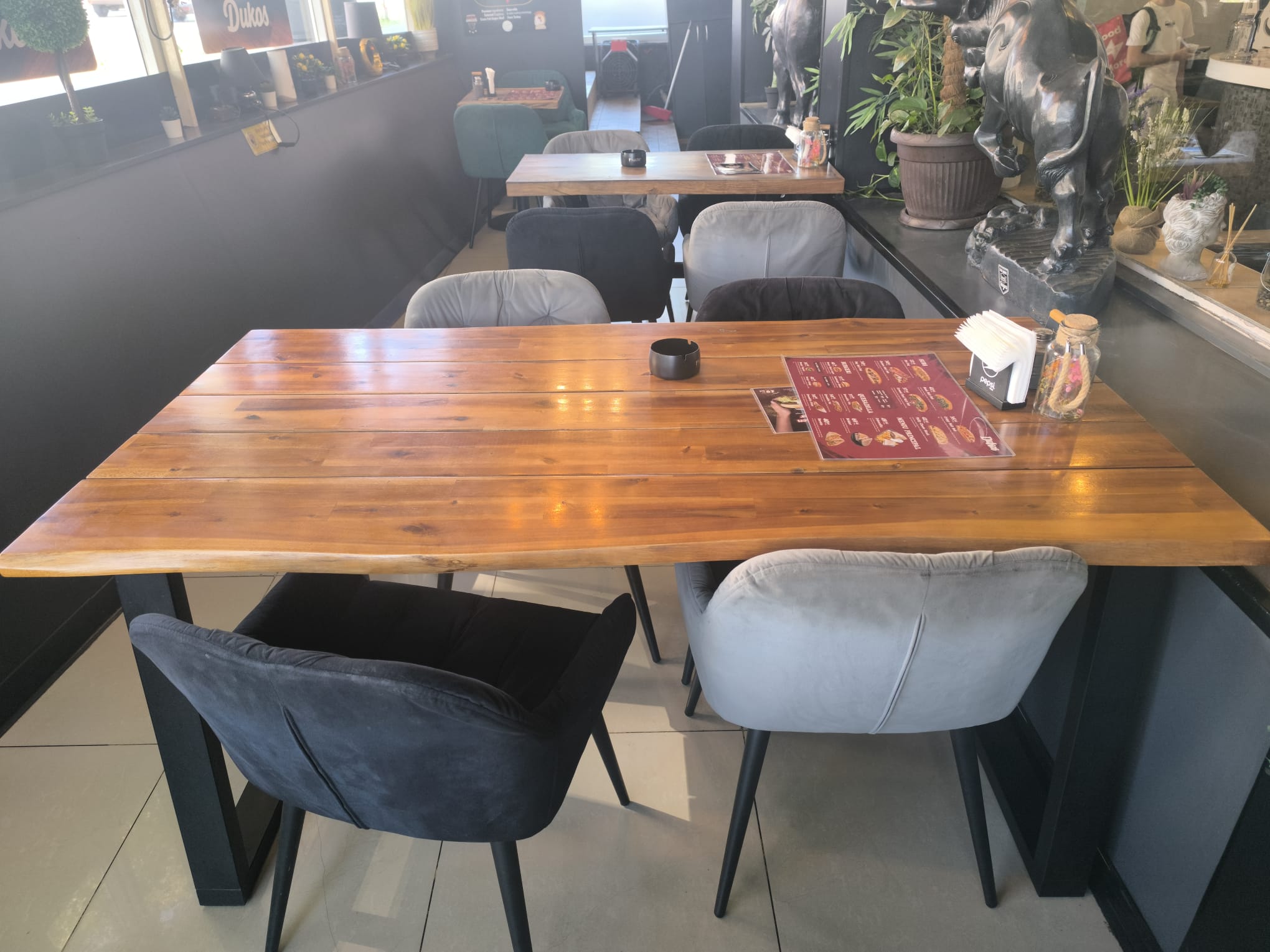 Mobilier HoReCa Profesional – Sală Restaurant și Terasă – Mese & Scaune – Lemn Masiv și Tapițat - Imagine 2