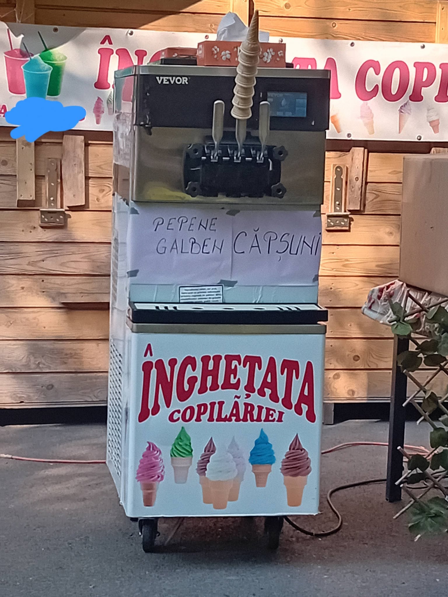Masina de inghetata profesionala VEVOR 3 arome - utilaj inghetata soft second hand, stare foarte buna