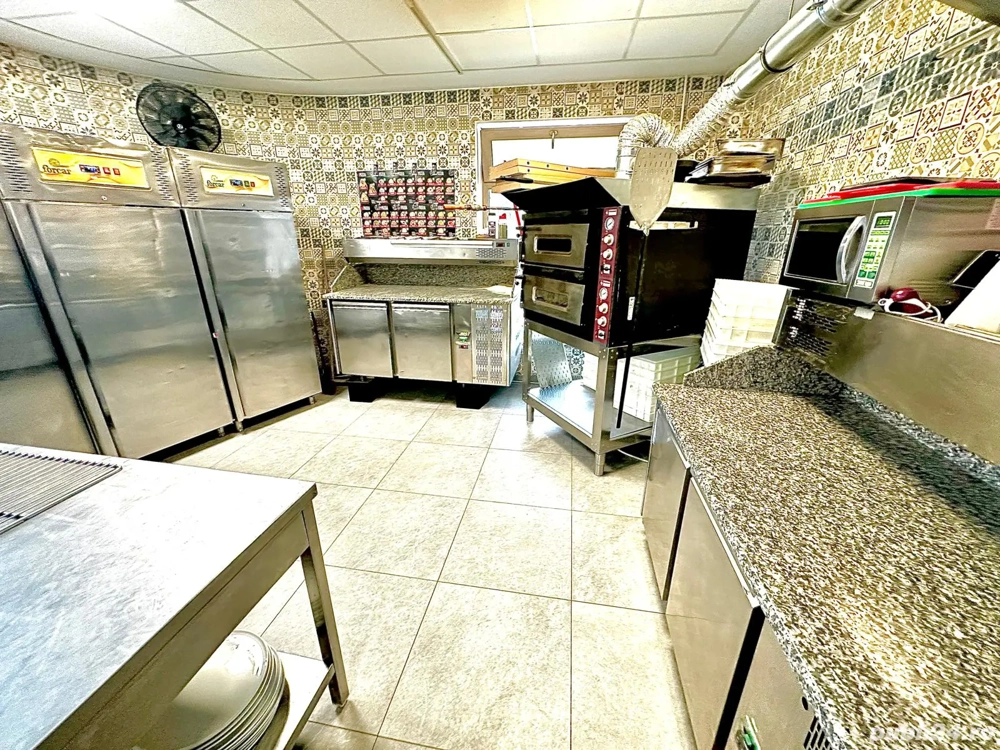 Pizzerie la cheie – setup complet HoReCa cu cuptor pizza, frigidere inox, Coca-Cola, Birra Moretti, Carlsberg – Timisoara - Imagine 2