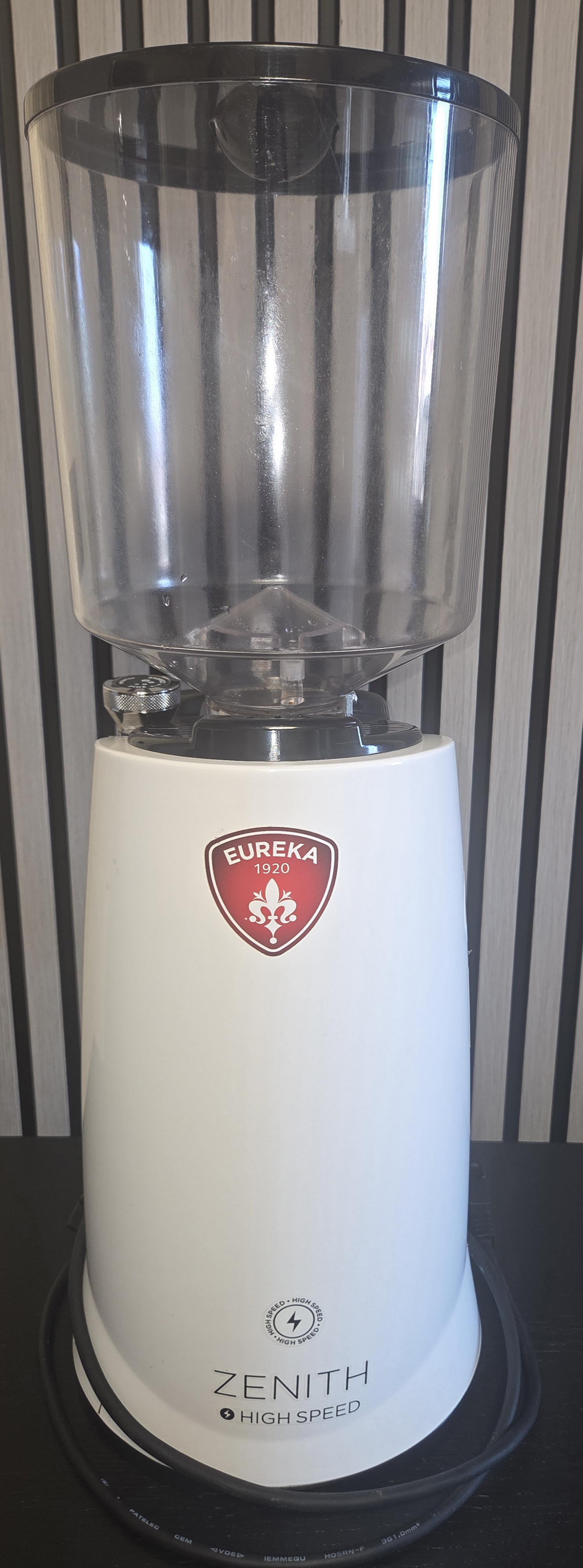 Rasnita cafea Eureka Zenith – profesionala pentru espresso, cafenea, bar si HoReCa