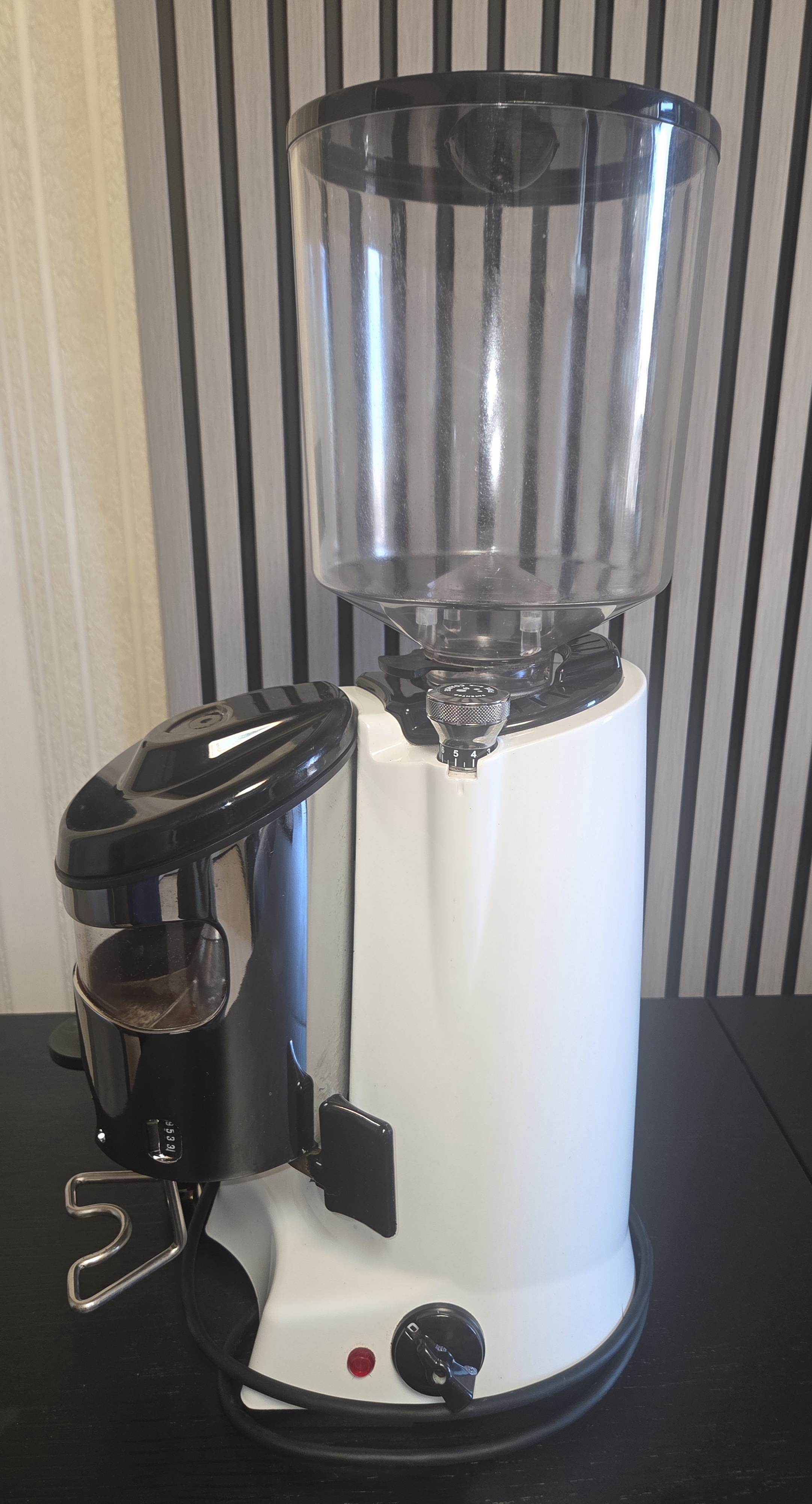 Rasnita cafea Eureka Zenith – profesionala pentru espresso, cafenea, bar si HoReCa - Imagine 4