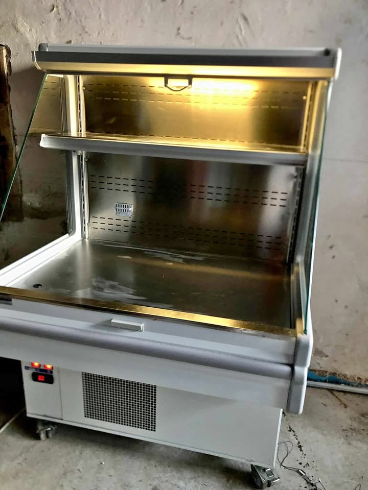 Vand vitrina frigorifica profesionala HoReCa – restaurant, magazin, cofetarie, patiserie, fast-food