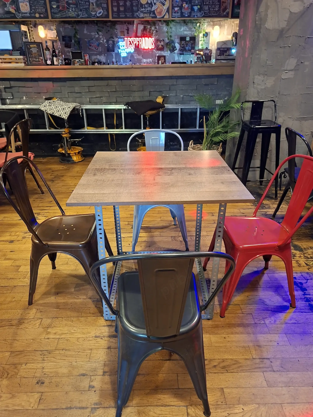 Mobilier restaurant bar - mese 80x80, mese rotunde si scaune metalice industriale - Imagine 3