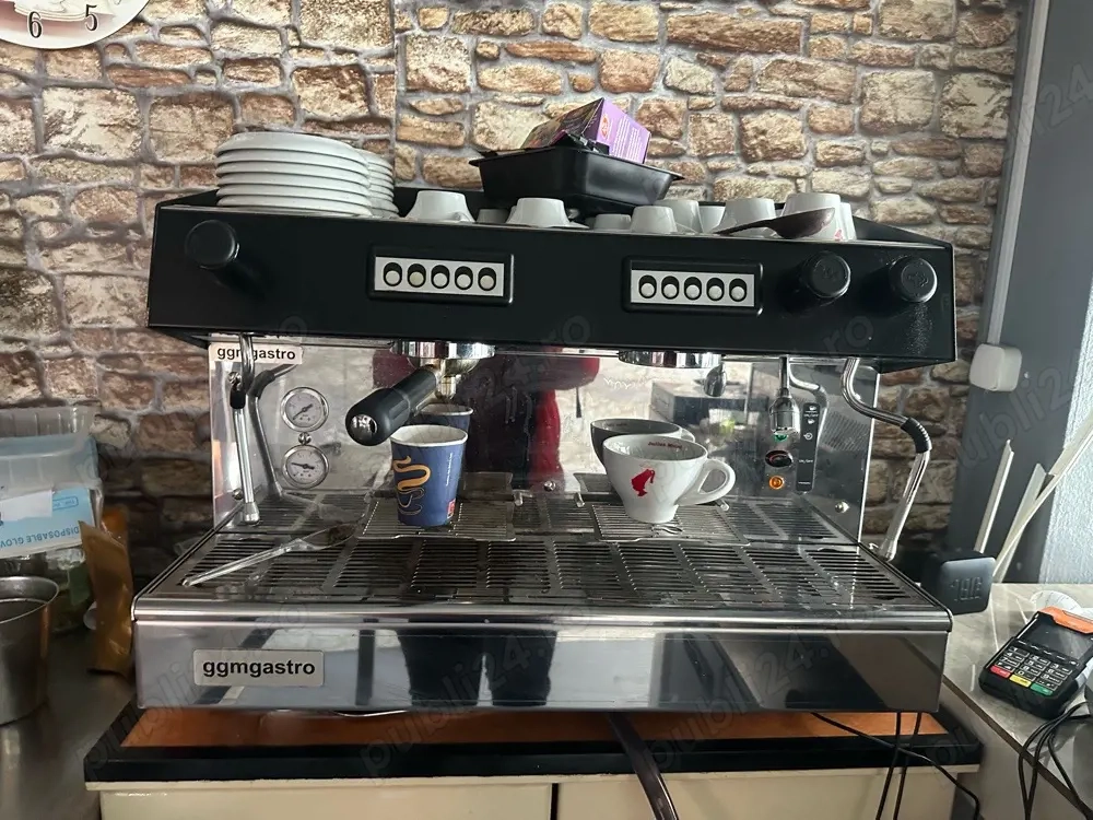Utilaje pizzerie fast food - cuptor pizza, masa rece, espressor GGM Gastro, aragaz - Imagine 3