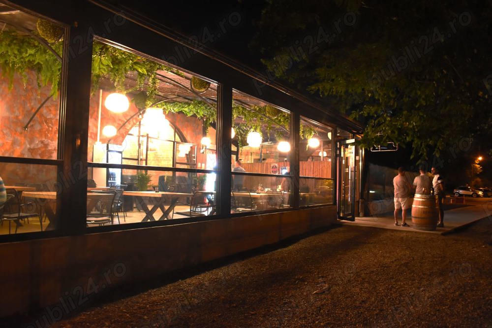 Afacere la cheie cu spatiu comercial 430 mp, bucatarie utilata si cuptor pizza - Petresti, Vrancea - Imagine 3
