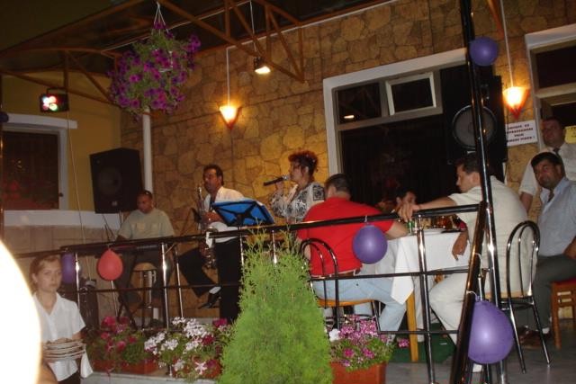 Restaurant la cheie cu gradina de vara si 3 terase - Targu Ocna, langa Salina - Imagine 4