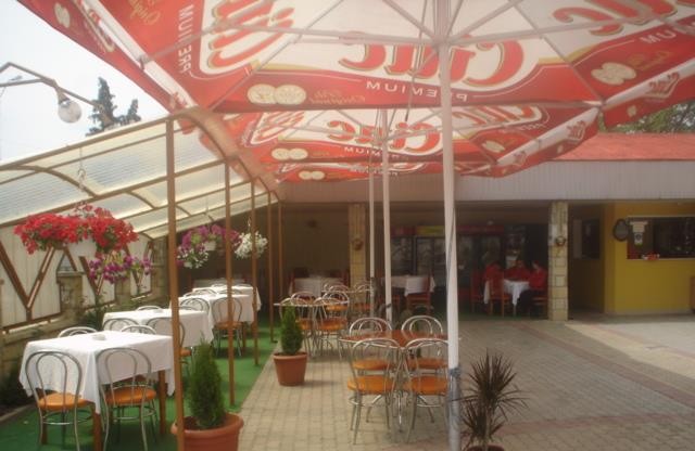 Restaurant la cheie de vanzare, gradina de vara si 3 terase - Targu Ocna, Bacau - Imagine 2