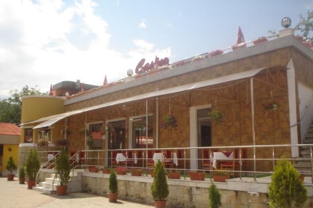 Restaurant la cheie de vanzare, gradina de vara si 3 terase - Targu Ocna, Bacau - Imagine 3