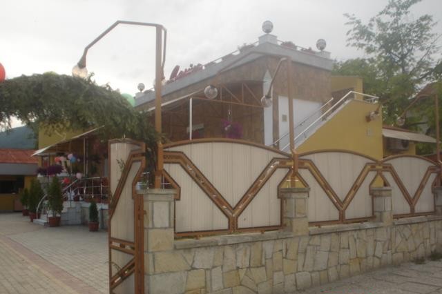 Restaurant de vanzare la cheie, 765 mp, gradina de vara si 3 terase - Targu Ocna