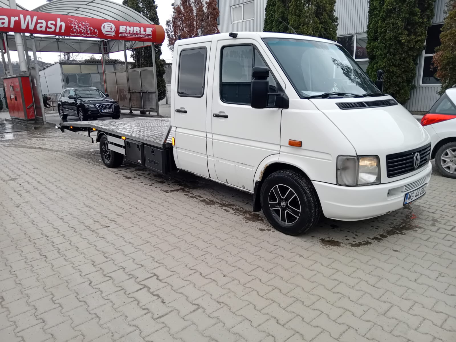 Schimb autoplatformă tractări VW LT cu rulotă fast food sau food truck - Imagine 2