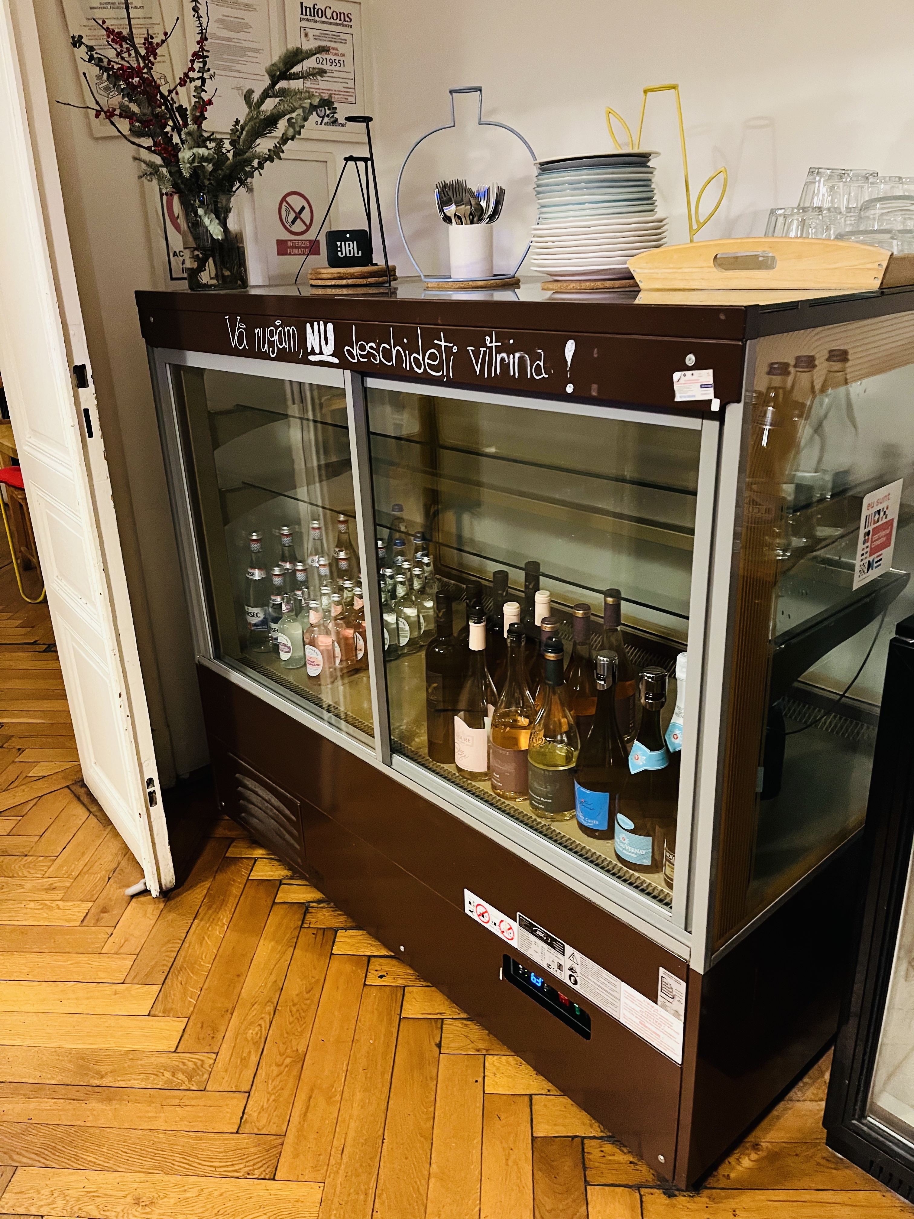 Vitrina frigorifica pentru prajituri Pastry Line Elegant RDEL-21 JBG 2 - Cofetarie, patiserie si HoReCa