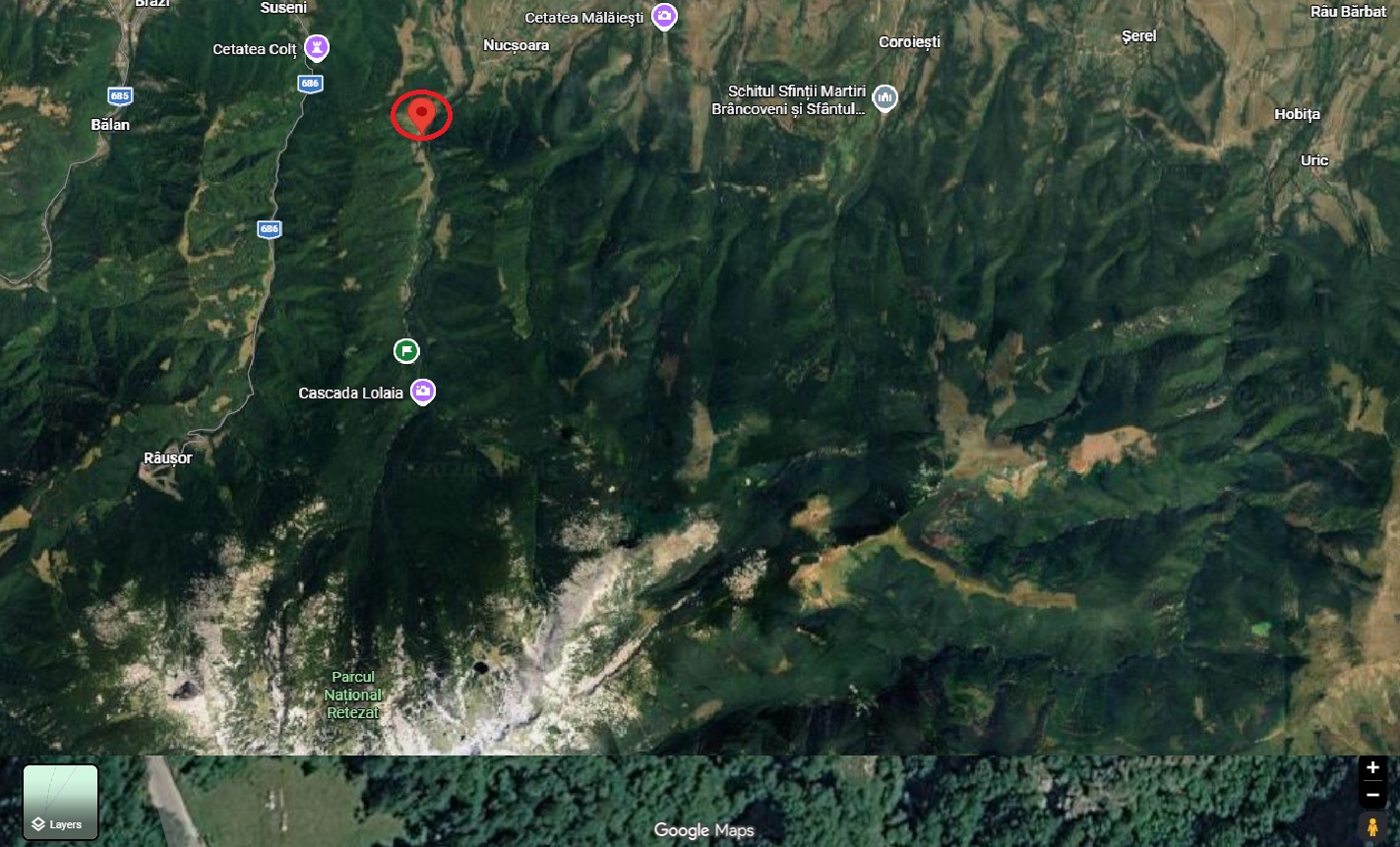 TEREN SPECTACULOS ÎN CÂRNIC - RETEZAT | 1.560 MP | RÂU, IZVOR PROPRIU, ACCES ASFALTAT ȘI PANORAMĂ DEOSEBITĂ  | IDEAL CABANA, PENSIUNE, GLAMPING SAU INVESTITIE TURISTICA IN RETEZAT