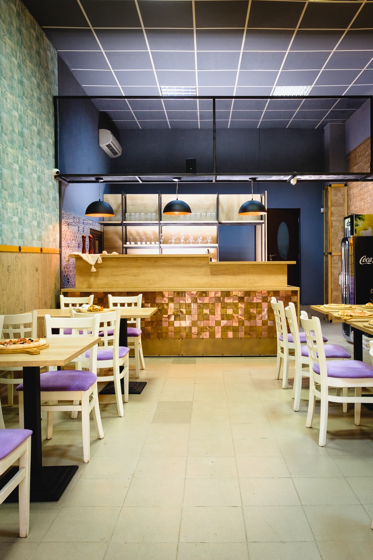 Vand bucatarie profesionala retstaurant, shaormerie, pizzerie plus mobilier=30 de utilaje=13500 EURO – Echipamente HoReCa Profesionale, Bucatarie Completa Utilata, Afacere la Cheie